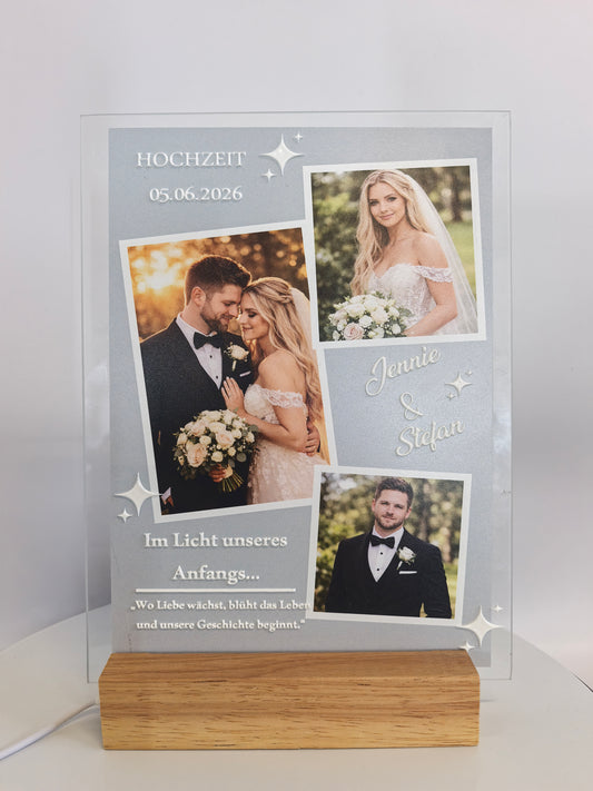 Hochzeits-Acrylglas Nahaufnahme mit leuchtendem LED-Sockel, personalisierte Fotocollage mit Braut und Bräutigam, Hochzeitsdatum und Liebesspruch
