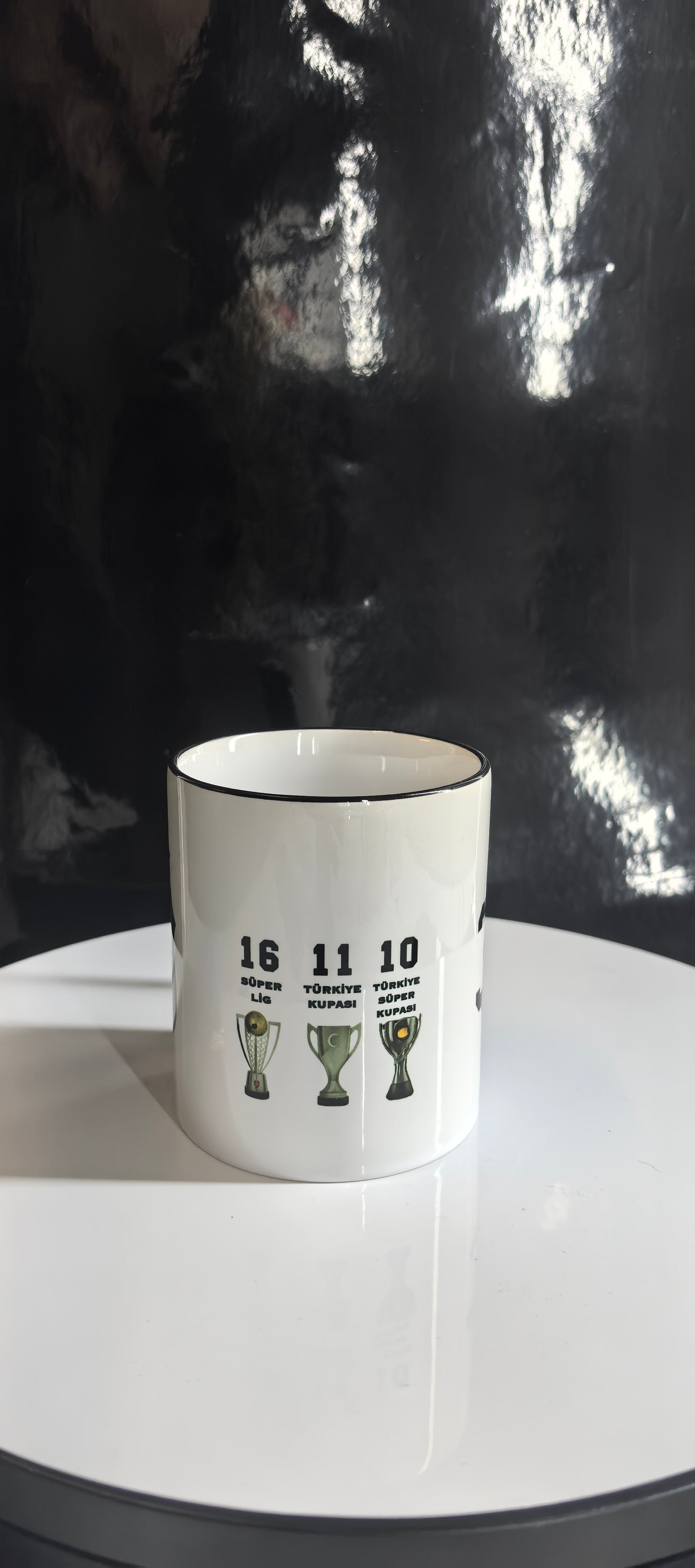 Beşiktaş Tasse 37 Kupa Design | Fanartikel mit Vereinslogo & Pokalstatistik | Geschenk für BJK Fans