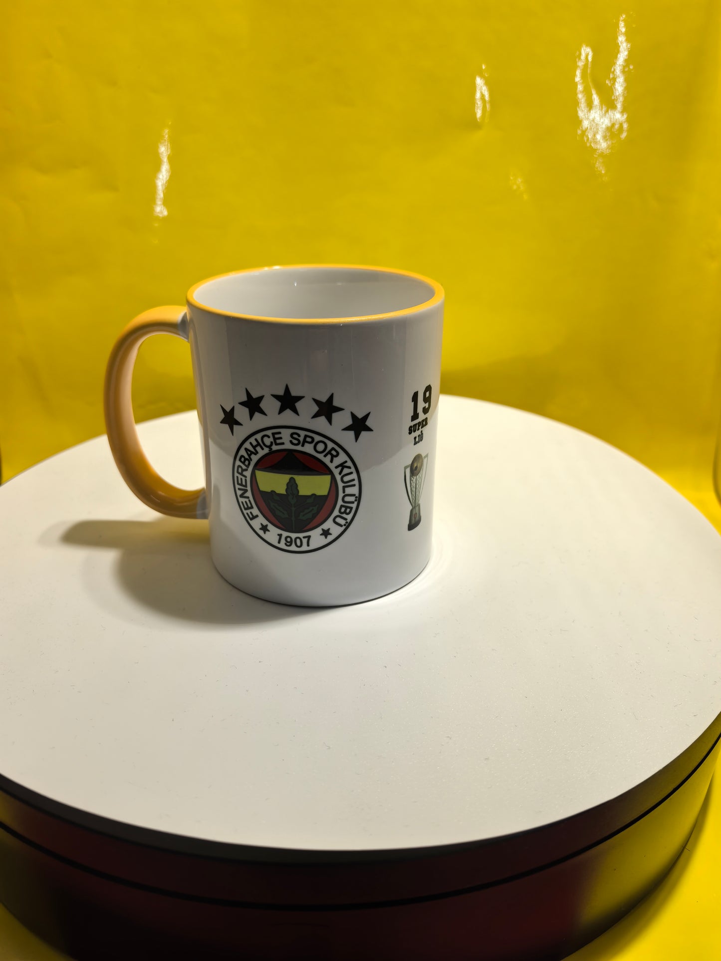 Fenerbahçe Tasse-36 Titel Design-Fanartikel mit Vereinslogo &Pokalstatistik- Gelber Henkel-Fußball Erfolge-Türkischer Fußballverein-Geschenk