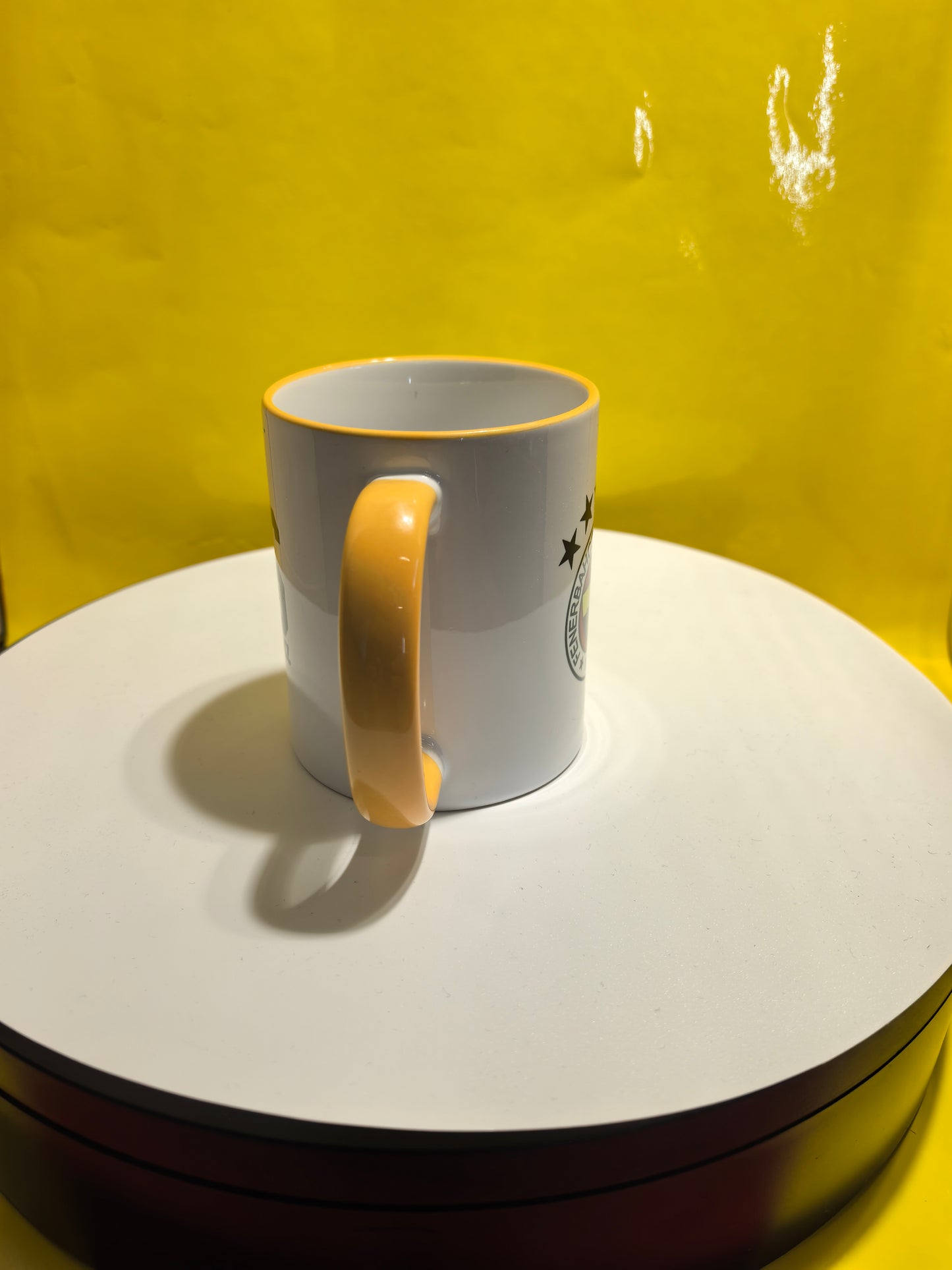 Fenerbahçe Tasse-36 Titel Design-Fanartikel mit Vereinslogo &Pokalstatistik- Gelber Henkel-Fußball Erfolge-Türkischer Fußballverein-Geschenk
