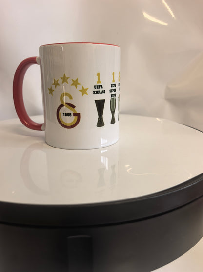 Galatasaray Tasse–63 Kupa Design-Fanartikel mit Vereinslogo & Pokalstatistik-GS Fan Tasse –Fußballverein-Geschenk für Galatasaray-Fans